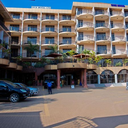 The Tick Hotel Kampala Kültér fotó